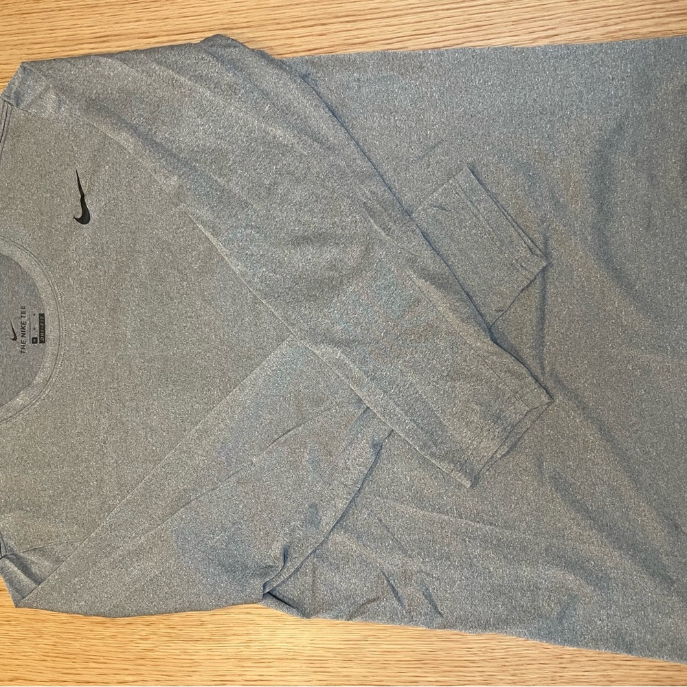 Nike Dri-Fit Heather Gray Performance Long Sleeve Shirt